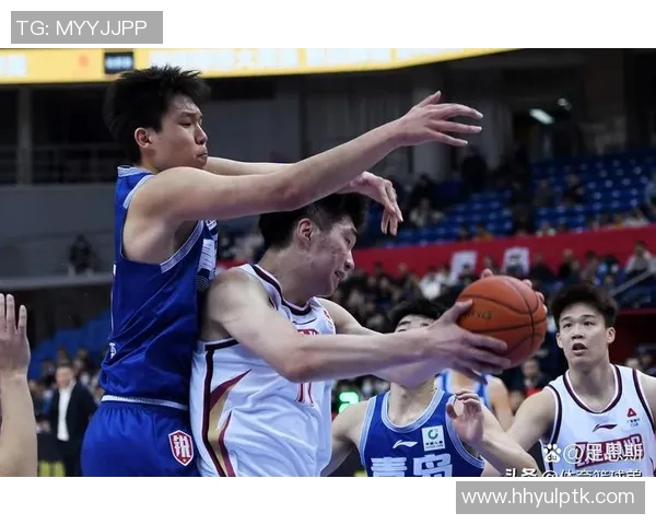 徐彬拦截关键时刻展现出色反应能力助力球队逆转胜利 徐彬拦截关键时刻展现出色反应能力助力球队逆转胜利