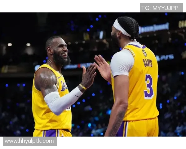 詹姆斯三场比赛三双神迹,湖人队豪取三连胜 詹姆斯三场比赛三双神迹,湖人队豪取三连胜